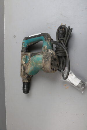 Перфоратор MAKITA HR 2811 F в чем. уцененный (1153219200)